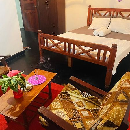 Thaaaru Villa ミリッサ エクステリア 写真